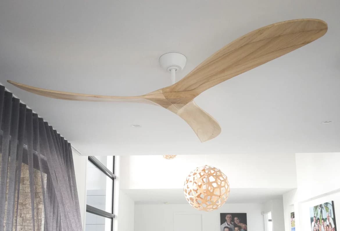 Modern vs Traditional Ceiling Fans: Which Style Suits Your Space?
